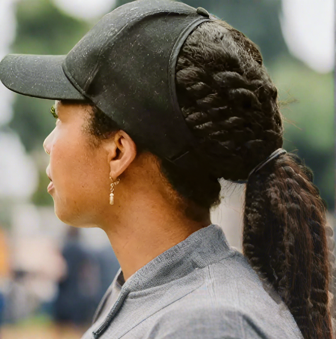 BACKLESS PONYTAIL, CURLY BRAIDS, THICK HAIR BASEBALL CAP – MOM-STA